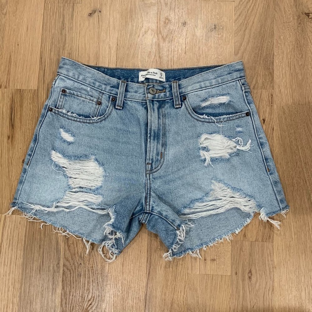Abercrombie Mid-rise Boyfriend Light Shredded 27